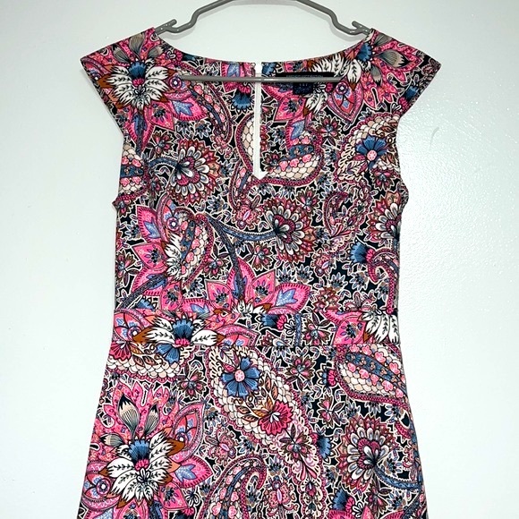 Cream & Pink Paisley Sheath Dress Women’s Size 6 Sleeveless French Connection - Picture 15 of 16